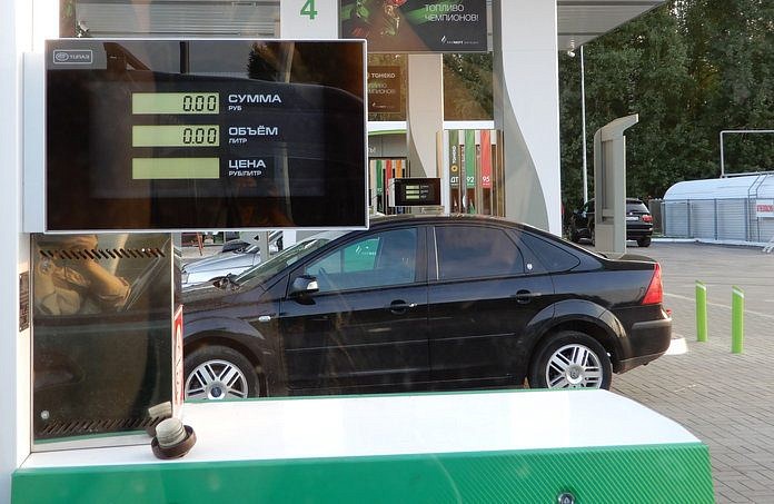 Цены на бензин в России удержат за счёт дополнительных субсидий