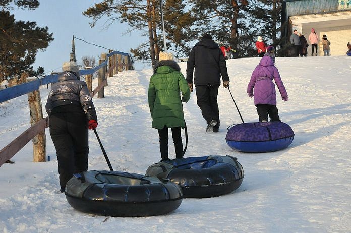 Открытие зимнего сезона на лыжной базе свободненцы отметили массовым катанием