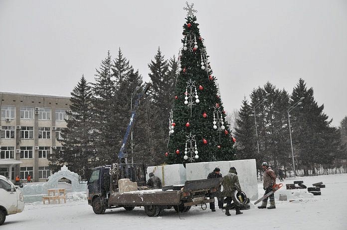 Свободненцев приглашают на открытие ледового городка и новогодний салют