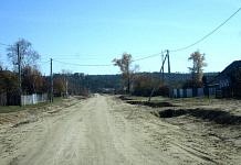 По требованию прокурора Свободного подрядчик оштрафован за плохой ремонт дороги в селе