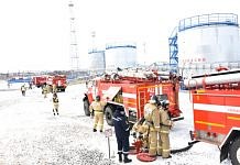 Масштабные учения пожарных прошли на нефтебазе Амурского ГПЗ
