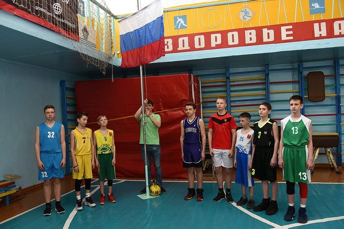 Турнир в Свободном сдружил «Лесных волков» с юными баскетболистами области