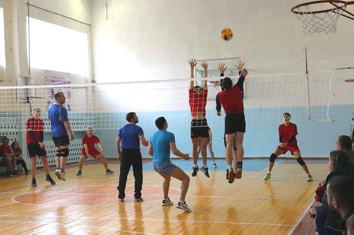 Свободненская команда «Торпедо» стала чемпионом волейбольного турнира памяти Б.С. Томаровича