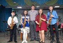 Отчётный концерт «Дружат музыка и дети» прошёл в школе искусств Свободного