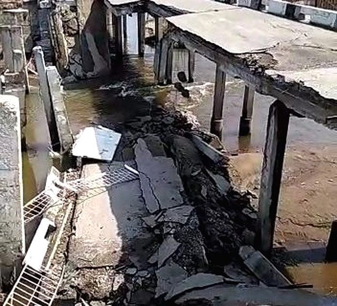 Опасный мост около амурского села Чембары всё-таки рухнул