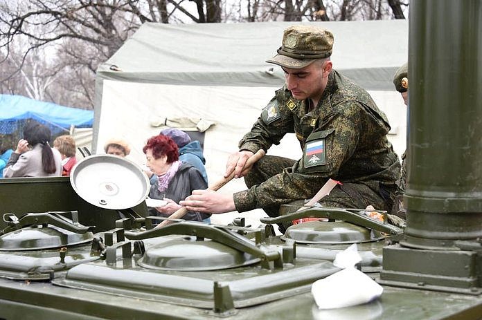 Праздничный обед для свободненских ветеранов в День Победы провели в парке