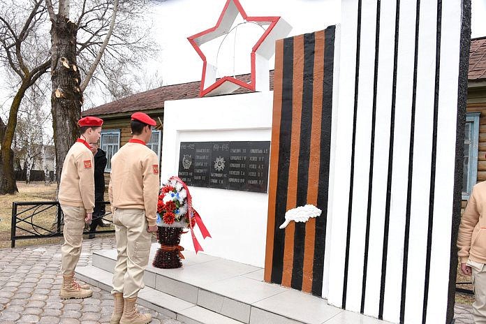 Первый торжественный митинг в честь Дня Победы в Свободном прошёл у памятника в Дубовке