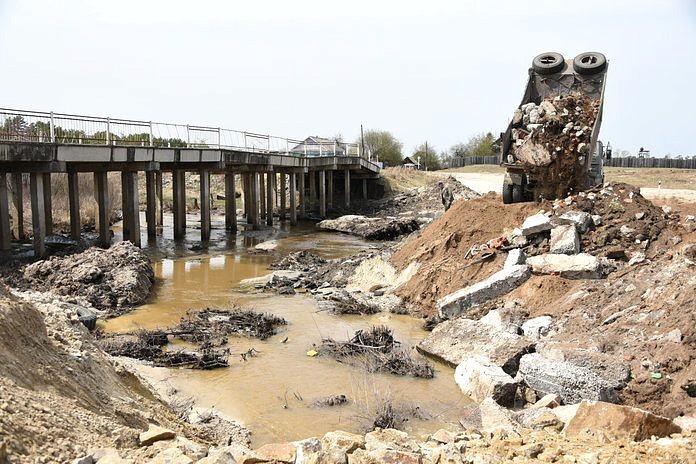 Объездная дорога не заменит жителям свободненского села рухнувший мост