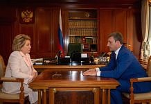 Глава Приамурья обсудил на встрече в Москве перспективы региона