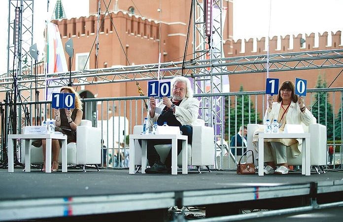 На Красной площади назвали лучших юных чтецов русской прозы в мире