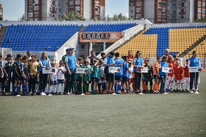 Впервые на стадионе Приамурья встретились юные футболисты из России и Китая