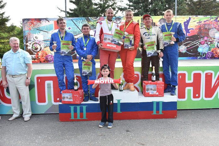 Свободненские автогонщики завоевали «серебро» на родной трассе