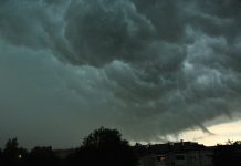 Ливни и грозы с усилением ветра задержатся в Приамурье на три июльских дня