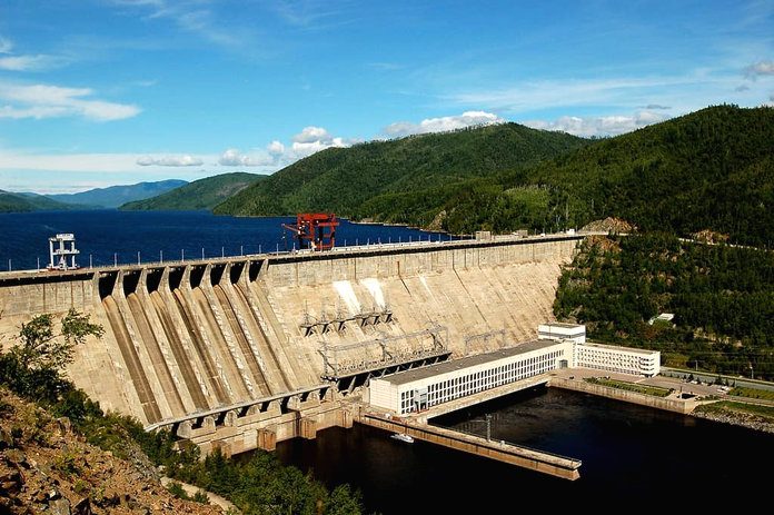 Зейская ГЭС снова встала на пути паводка в Приамурье