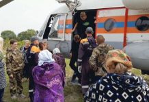 Эвакуированных жителей амурского посёлка Норск доставили домой вертолётами