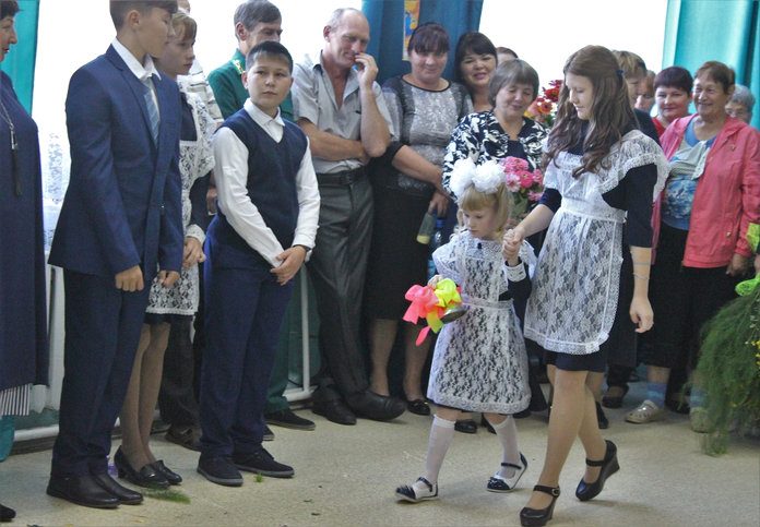Школьников Свободненского района поздравили с началом учебного года