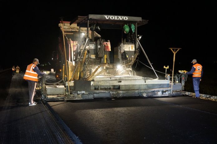 В Приамурье завершается строительство первой автодороги с бетонированными откосами