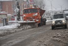 Дорожные службы Приамурья оперативно устраняют последствия снегопада