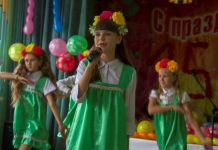 Свободненские вокалисты споют на конкурсе народной песни «Летит крылатая Россия»