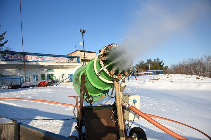 Снежная пушка ускорит открытие лыжной базы в Свободном