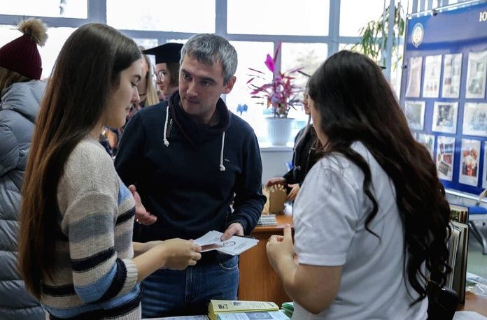Амурским выпускникам школ рассказали о том, как построить карьеру в СИБУРе