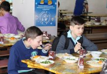 В Приамурье увеличено финансирование на бесплатное питание школьников