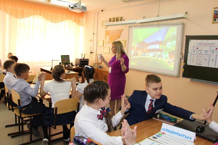 «Земские учителя» Амурской области получат по два миллиона рублей