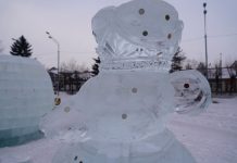 Ледовый городок в Свободном уже подвергается нападению вандалов