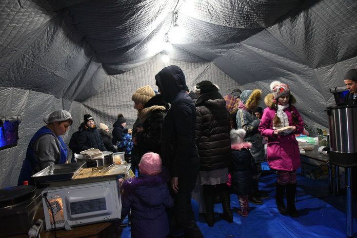 Свободненцы оценили каток и тёплую палатку с буфетом на новогодней площади