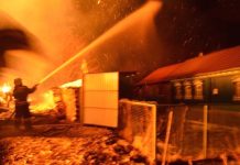 11 человек погибли при пожаре в посёлке Томской области