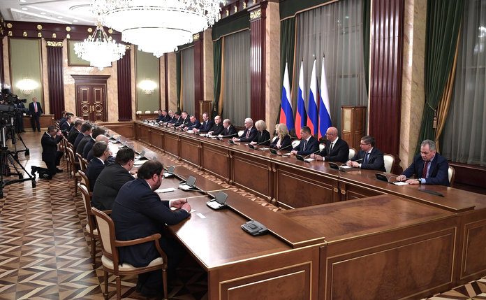 Новый кабинет министров РФ: кто сохранил свой пост и кто пришёл
