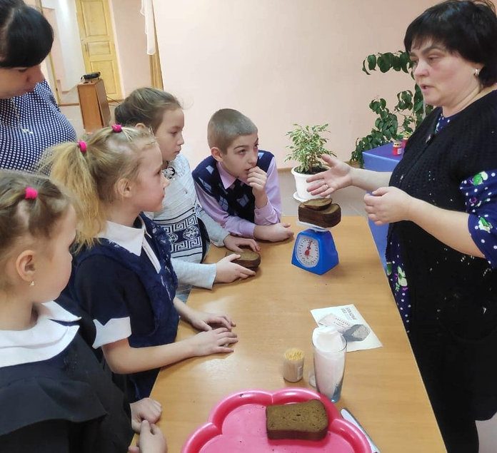 Акции «Блокадный хлеб» проходят в школах Свободного и Свободненского района