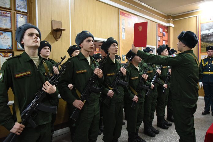 Призывники из разных регионов России — от Крыма до Бурятии — приняли присягу в Свободном