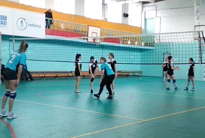 Волейбольный турнир «Кубок НИПИГАЗа» собрал 8 свободненских команд