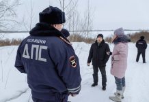 «Ледовый» патруль проехал по местам зимней рыбалки жителей Свободненского района