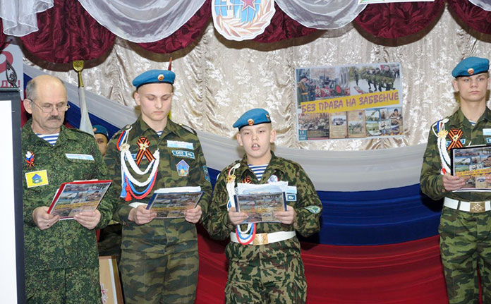 Новый кабинет военно-патриотического клуба в Юхтинской спецшколе открыли на средства гранта