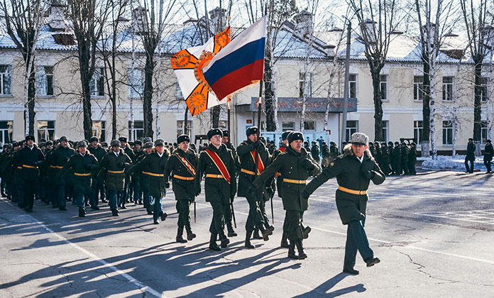 На празднование 80-летия ДВОКУ прибыли заместитель министра обороны России и почётные гости