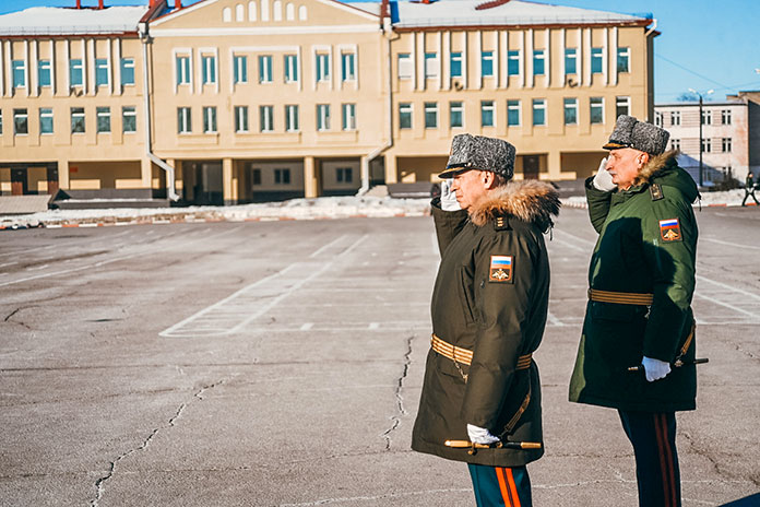 На празднование 80-летия ДВОКУ прибыли заместитель министра обороны России и почётные гости