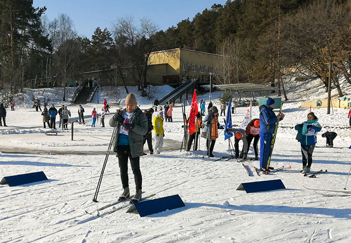 170 медицинских работников Приамурья участвовали в лыжной гонке