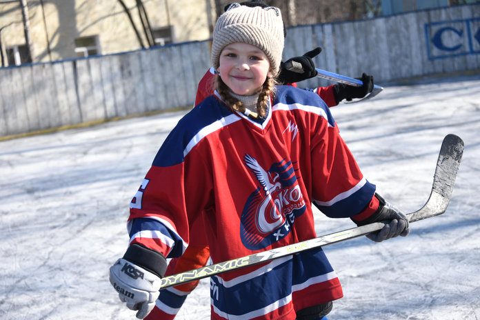 Великолепная «пятёрка» юных хоккеисток тренируется в Свободном