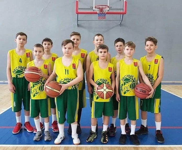 Баскетболисты свободненского клуба «Лесные волки» заняли 2-е место на первенстве области