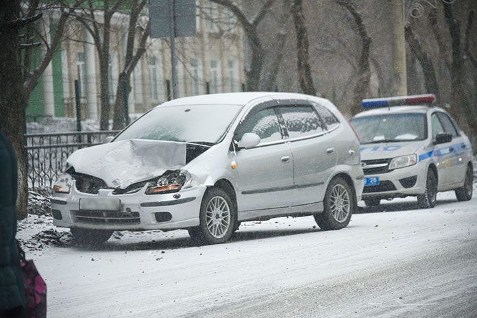 На трассе Свободный — Благовещенск десятки машин не могут преодолеть москвитинский подъём из-за гололёда