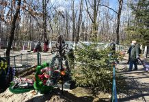Многие свободненцы в этом году отказались от посещения кладбищ на Радоницу