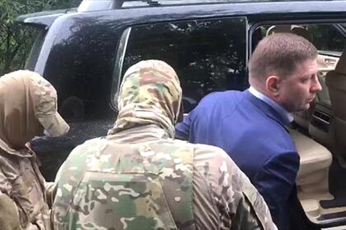 Губернатора Хабаровского края Сергея Фургала подозревают в заказных убийствах