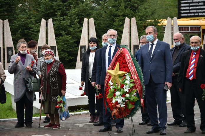 Свободненцы почтили память павших во Второй мировой войне на Мемориале Славы