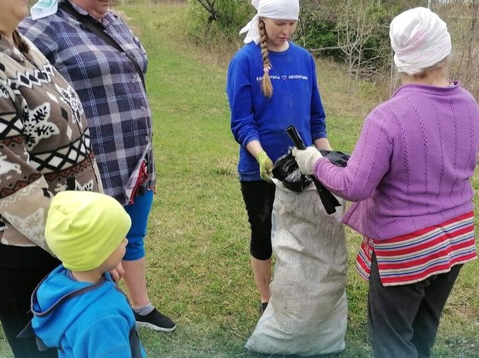 Жители села в Свободненском районе создали волонтёрский отряд при поддержке Амурского ГХК