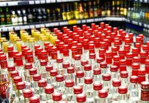В пяти муниципалитетах Приамурья из-за паводка запретили розничную продажу алкоголя