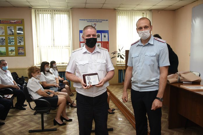 Сотрудников Свободненской ГИБДД наградили за профессионализм к юбилею службы