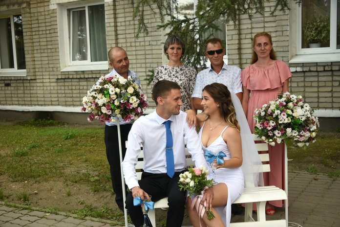 Четыре пары поженились в День семьи, любви и верности в Свободном