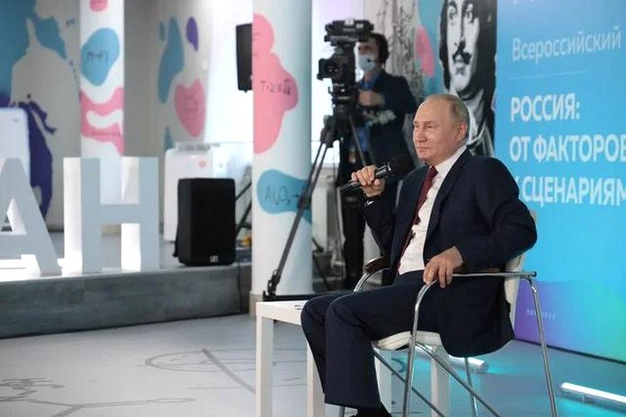Активист Российского движения школьников Амурской области встретился с Президентом России